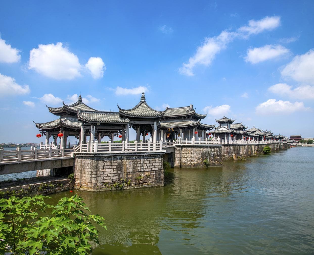 走进潮州古城：领略千年历史的风采