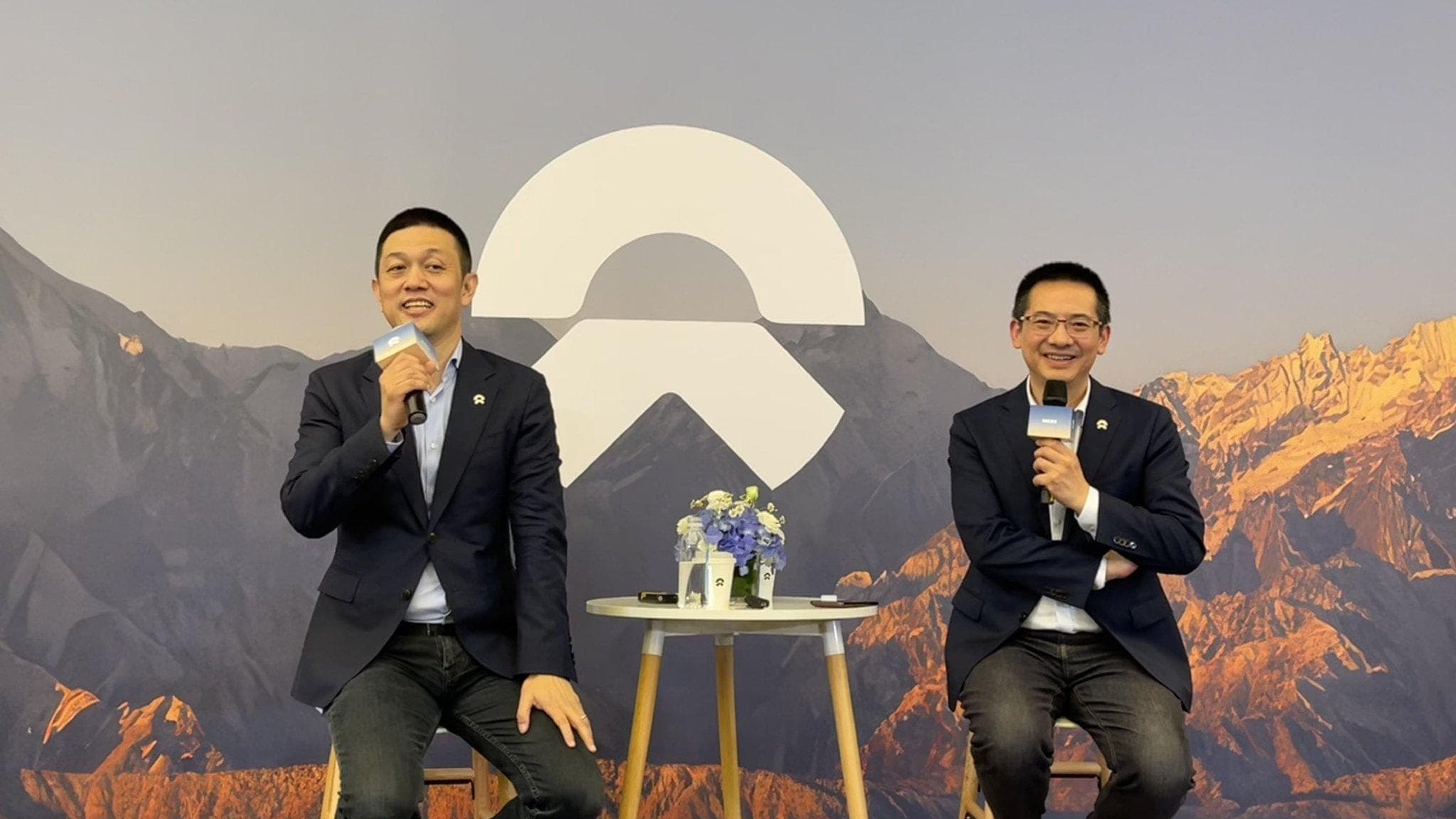 蔚来李斌：汽车行业需要全面竞争 未来新能源市场渗透率或达90%