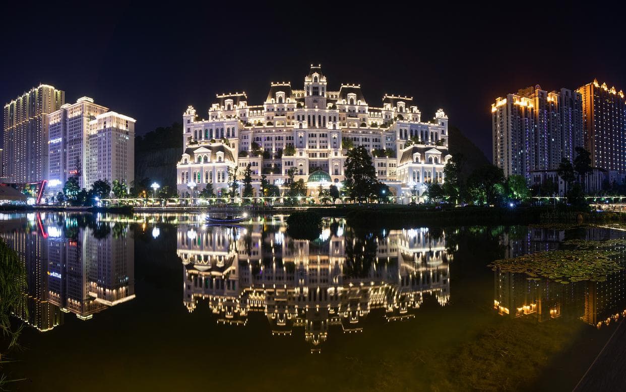 贵阳白宫，是奢华宫殿还是城市地标？揭秘这座神秘建筑的背后故事