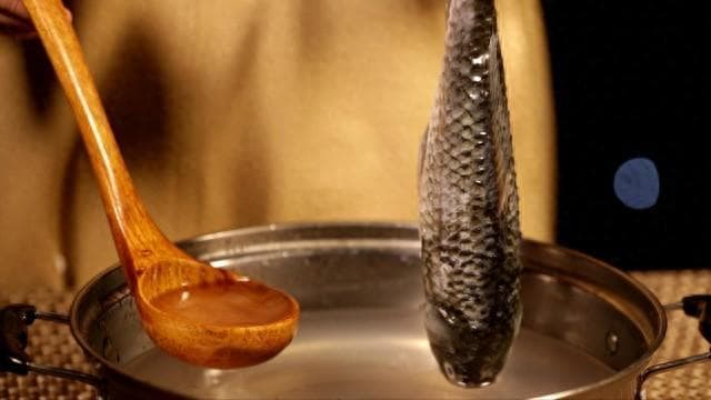 炖鱼去腥全攻略：黑膜真相与科学处理方法