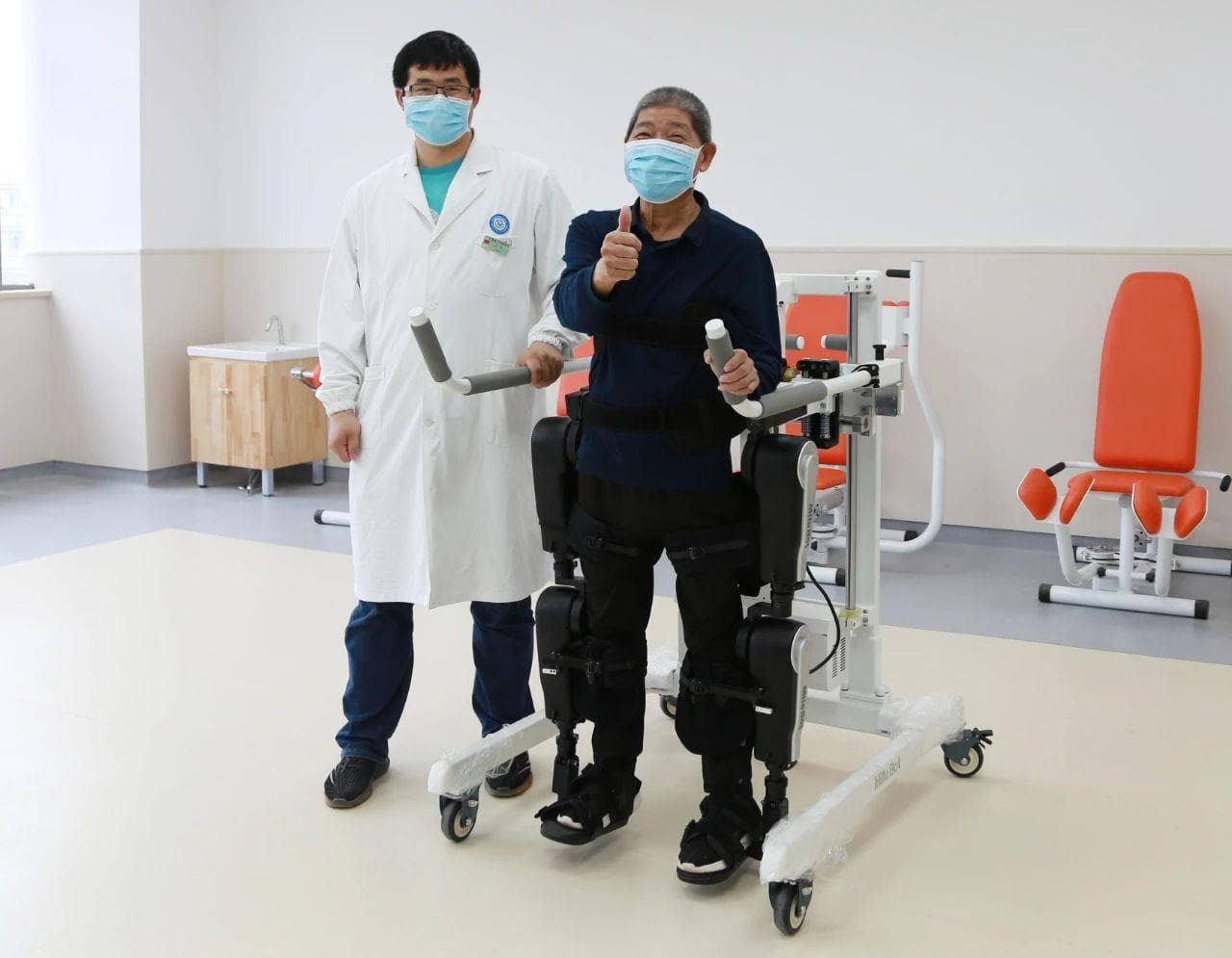 外骨骼机器人：医疗康养新态势