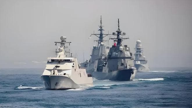 39国军演竟无欧洲，中美俄罕见同框，科莫多2025军演释放什么信号