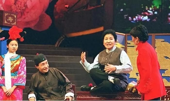 宫廷玉液酒：赵丽蓉《打工奇遇》里的时代印记
