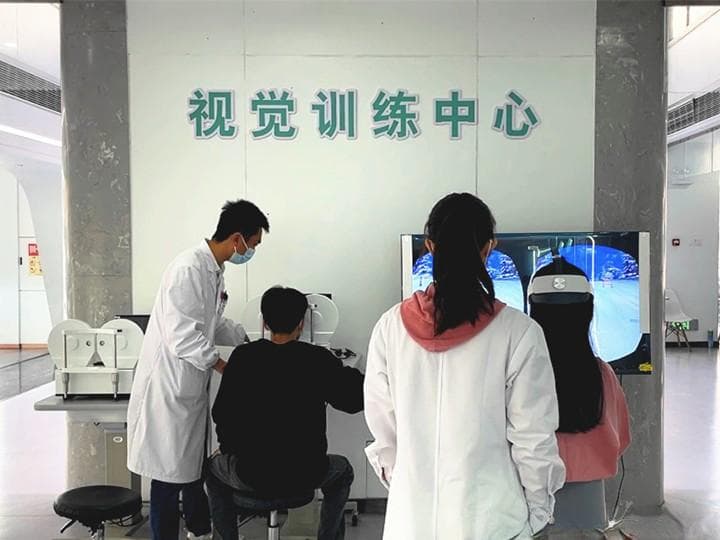 科学认识视觉训练：非手术改善视力的新选择