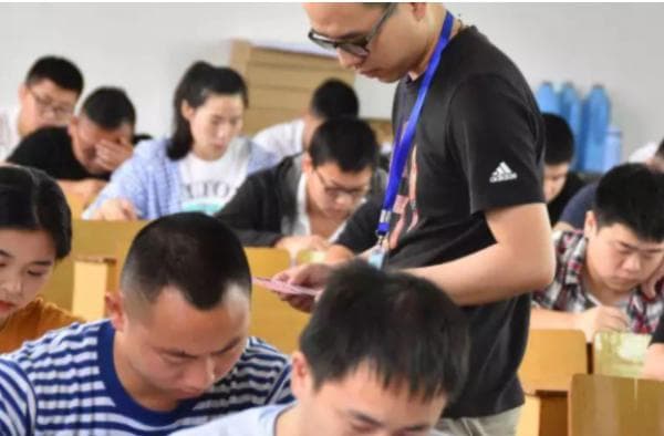 高考监考人员职责是什么？