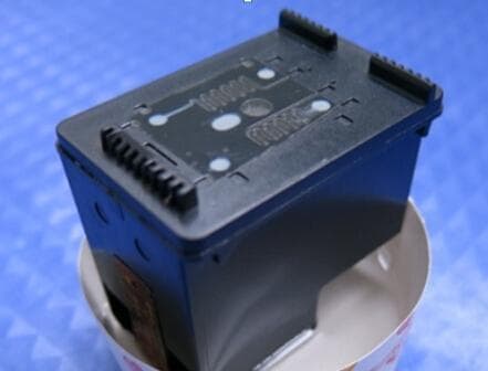 打印机墨盒清洁方法（轻松解决打印机墨盒空气问题）