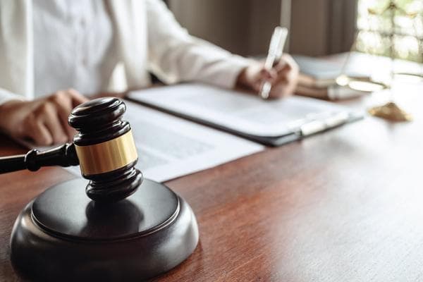 法院如何查询审判长及其相关信息：法律实务操作与司法透明度探讨