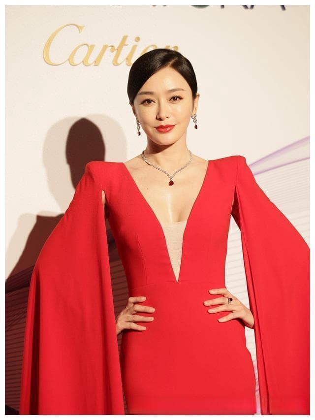 秦岚：分手后绝不和前任做朋友，保持距离才是成熟的选择！