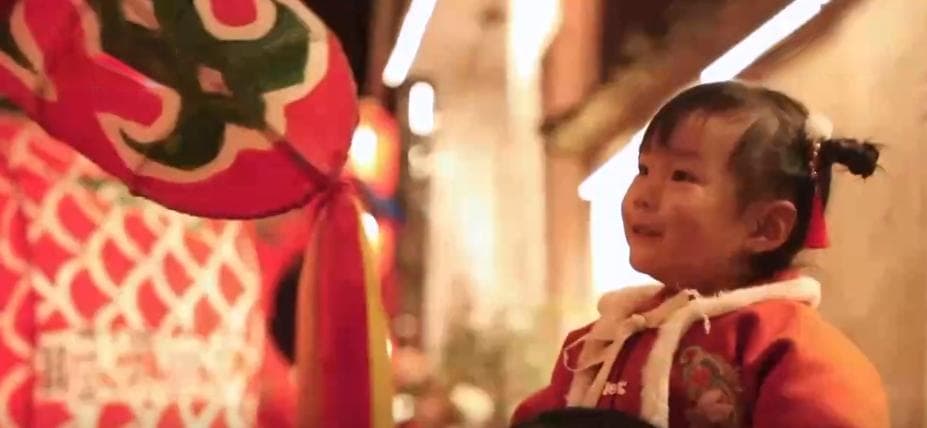 传承与创新 鱼灯“游”在故乡的路上