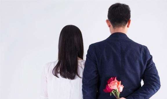 心理学：一个人是喜欢还是深爱你，不用乱猜，都在细节中