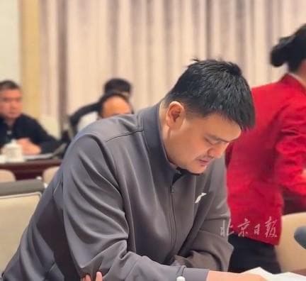 姚明提议"息屏24小时"行动：让孩子们走向运动场、贴近大自然