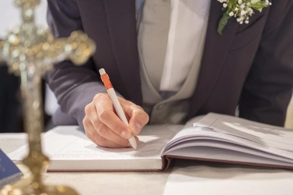 大学生网络签约：新形势下的就业趋势与挑战
