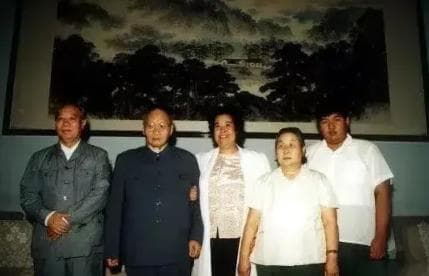 汪东兴：用35人拖延25万敌军的毛泽东贴身警卫