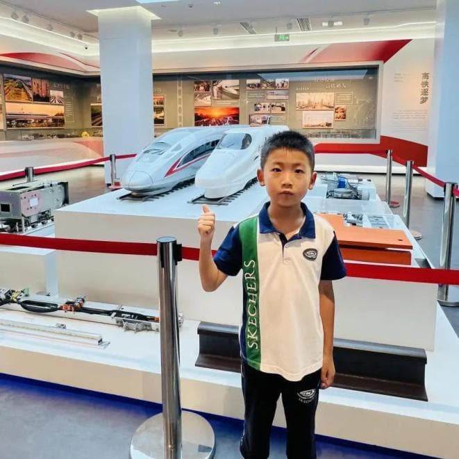 "中国高铁少年"王慕清：用硬币实验揭秘高铁舒适度