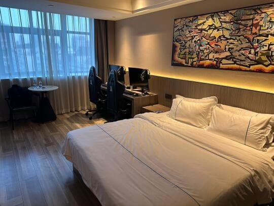 电竞酒店体验与实用性分析：从设计到服务的全方位解读