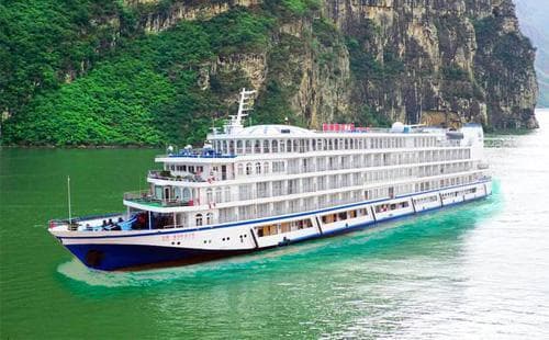三峡旅游船全解析：豪华游轮与普通游船大不同