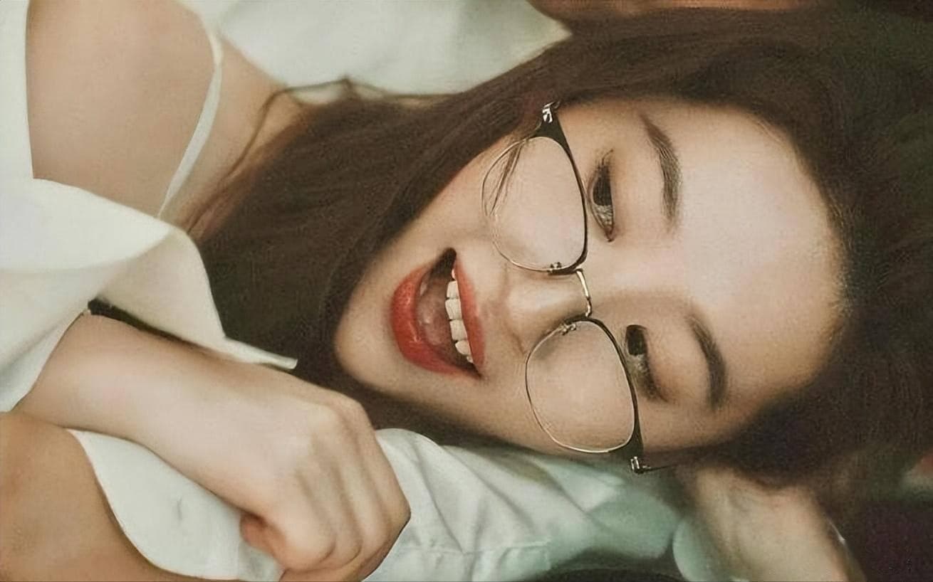 刘亦菲：从“神仙姐姐”到多面女星的蜕变之路