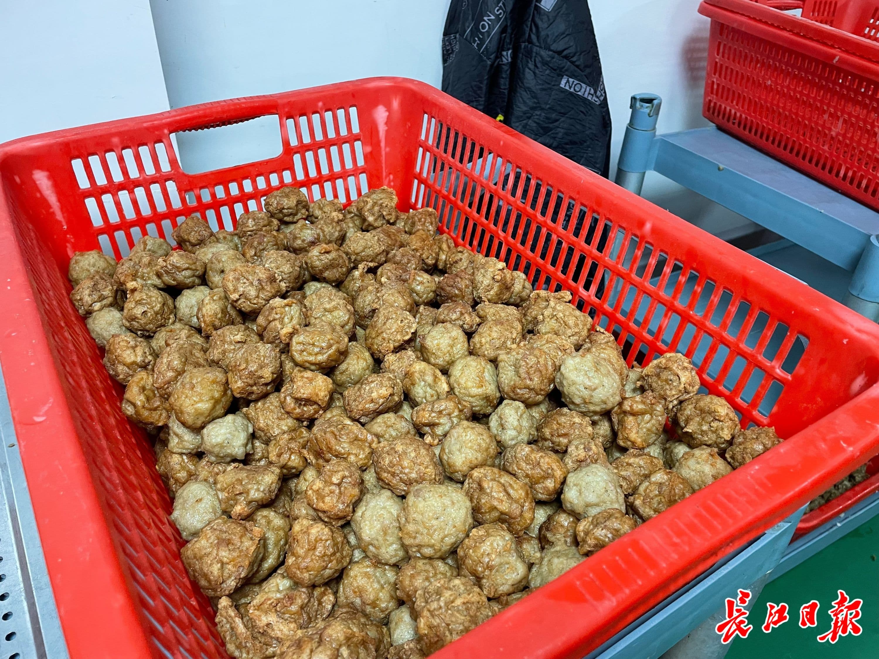 新春走基层丨“平均每天要做3吨”，这家老店五代人传承黄陂三鲜