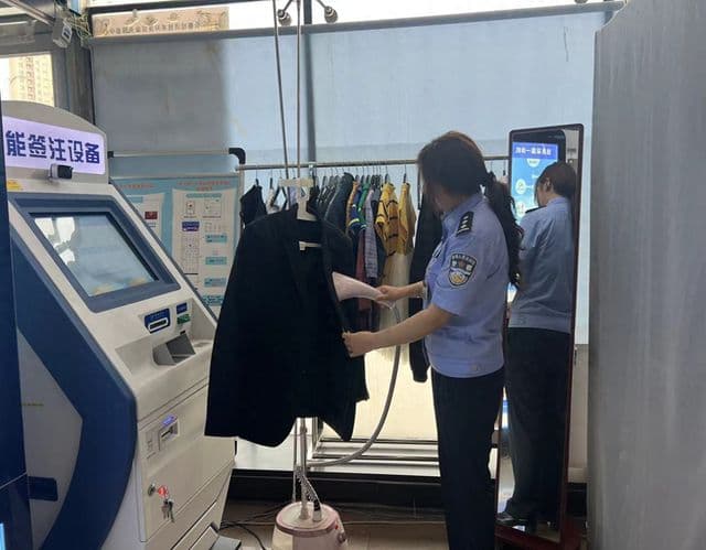 长春经开公安：贴心服务让身份证照片不再“愁”