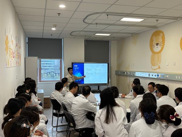 医保部深入小儿心血管科，推进医保智能软件应用
