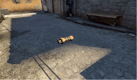 CSGO闪光弹投掷技巧：如何准确盲击对手