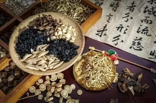 消风散治疗过敏性疾病效佳，可与经方比美！