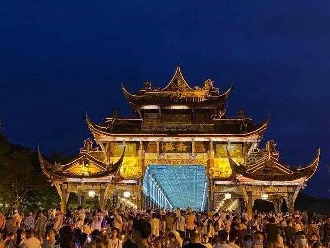 拜水都江堰，问道青城山——探索自然与历史的精彩之旅