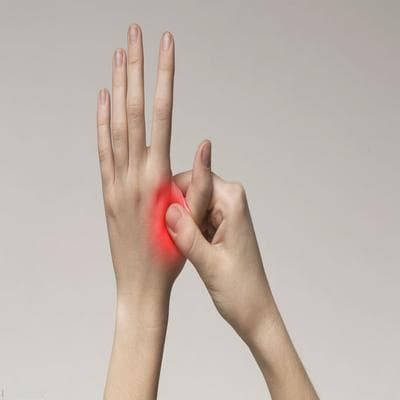 风湿手关节肿痛怎样热敷