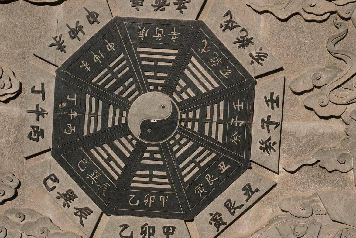 2025是蛇年，“新年四不扔，蛇年财要空”，4不扔指啥？传统别忘