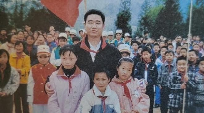 丛飞与邢丹：两位天使的慈善之路与爱的传承