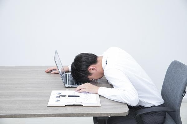 领导祝贺升职，如何回应展示自己的谦逊与感激之情？