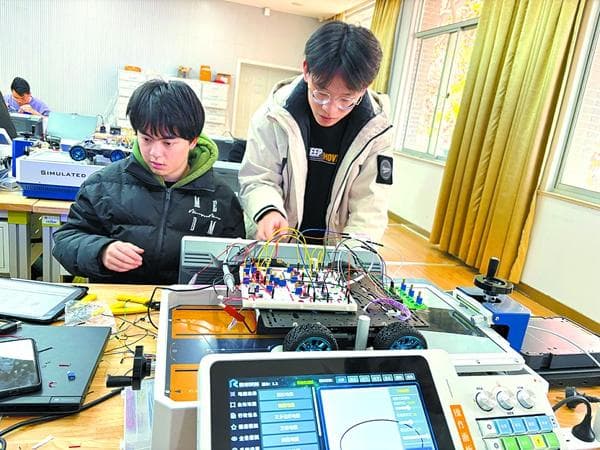 实践育人理念引领工程教育，培养未来创新人才