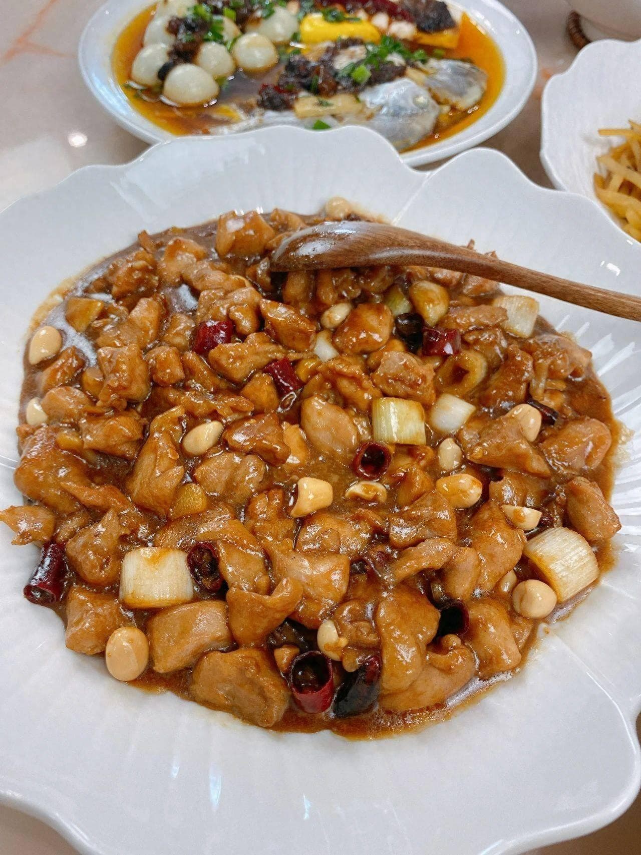不加胡萝卜和黄瓜的宫保鸡丁，原来这才是老味道，简单又下饭