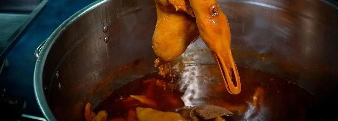 月售30万份卤菜店分享：卤水发黑的原因与解决办法
