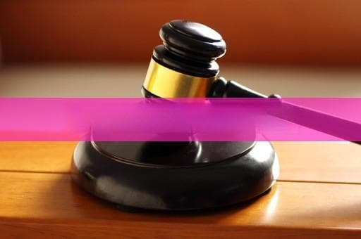 网贷逾期当地法院起诉：法律约束与警示