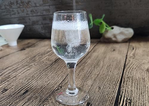 酱香型白酒收藏茅台不是唯一 六七十年代还有这些酱酒值得收藏！