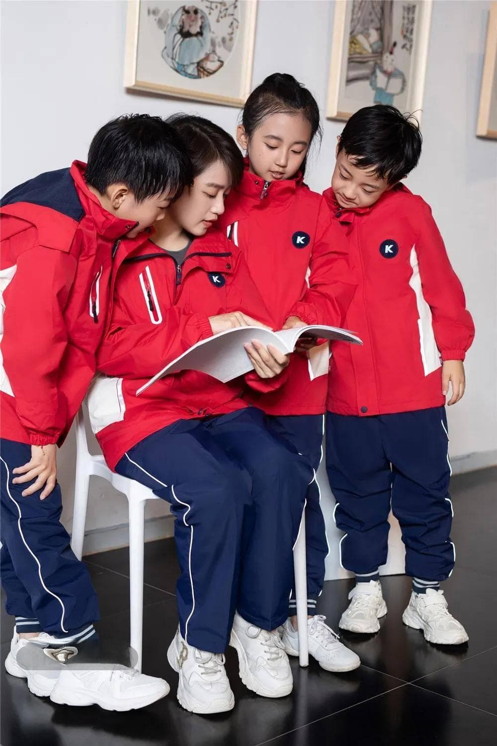 学生为什么要穿校服？