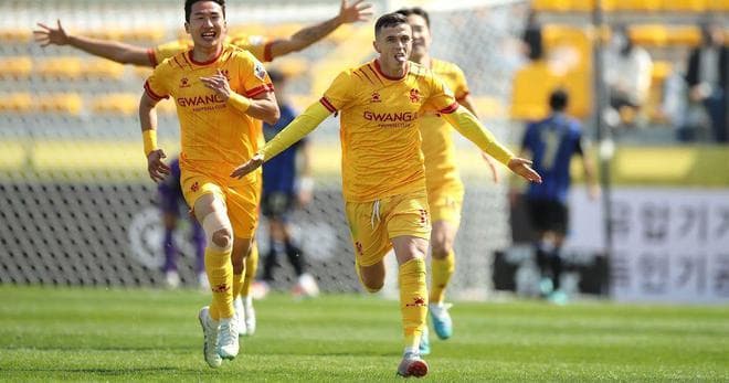 5场7球！光州FC外援阿萨尼闪耀亚冠，独霸射手榜首位