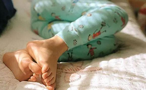 一文讲透“生长痛”，孩子腿疼就是在长个头吗？要不要补钙？