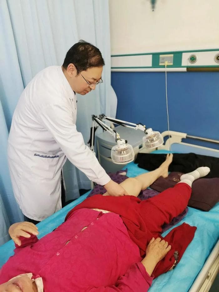 定制个性化治疗方案 中蒙西医协同打造区域康复医学基地