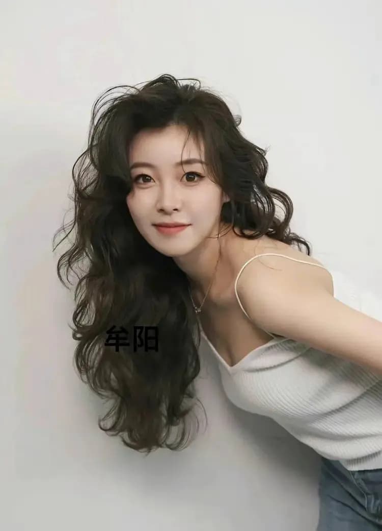 最美长发合集来了，百变时尚很有型，喜欢别错过