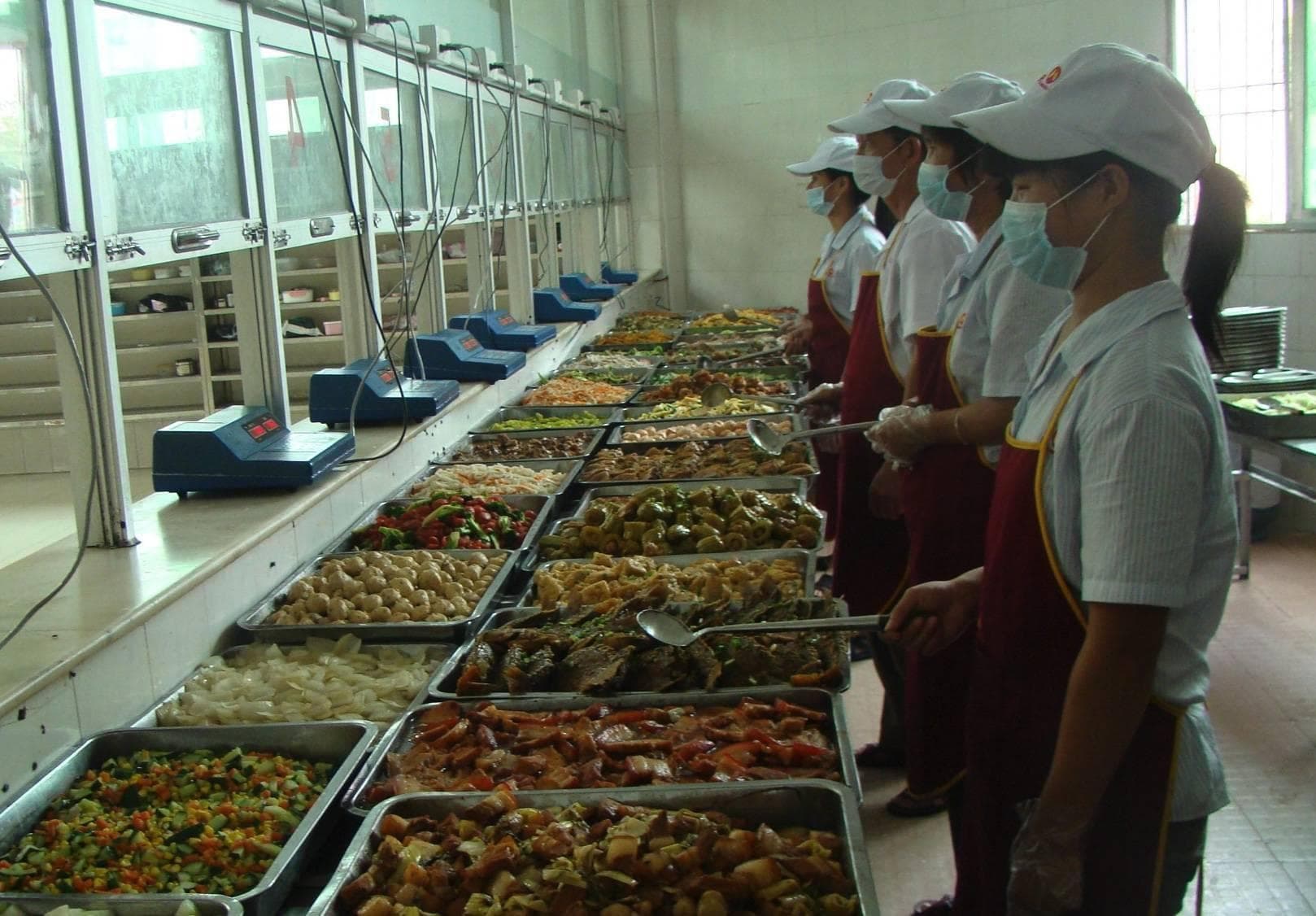 高中学校食堂承包成本控制与优化