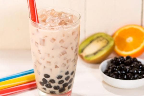 一杯奶茶热量是多少？一杯奶茶可以抵一顿饭吗