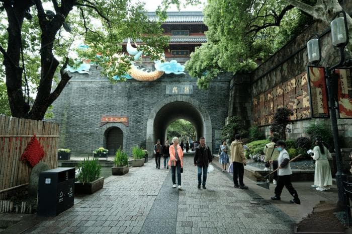 探访杭州“天安门”：从朝天门到鼓楼千年烟火不散