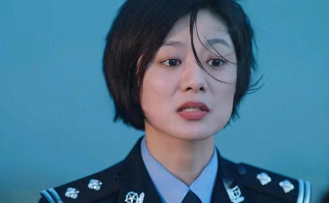 新剧《心灵迷雾》引发热议，双女主刑侦故事备受好评。