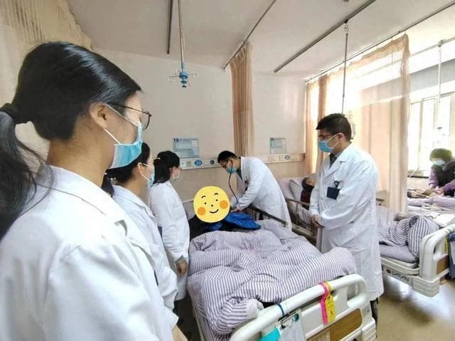 方塔中医成功实施首例心包穿刺术，缓解肺癌患者病情