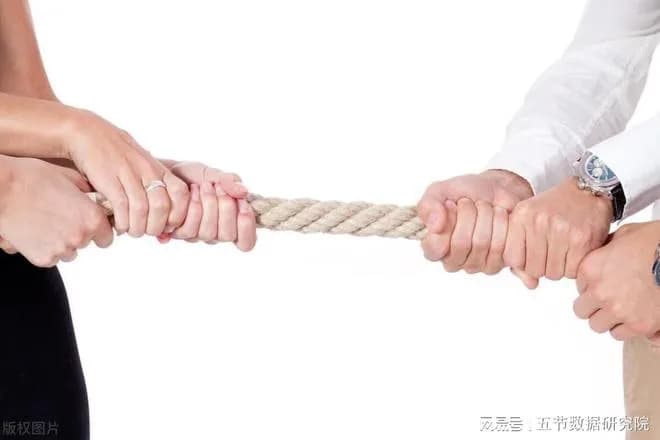 面对网络舆情：我们应该如何正确引导和应对？