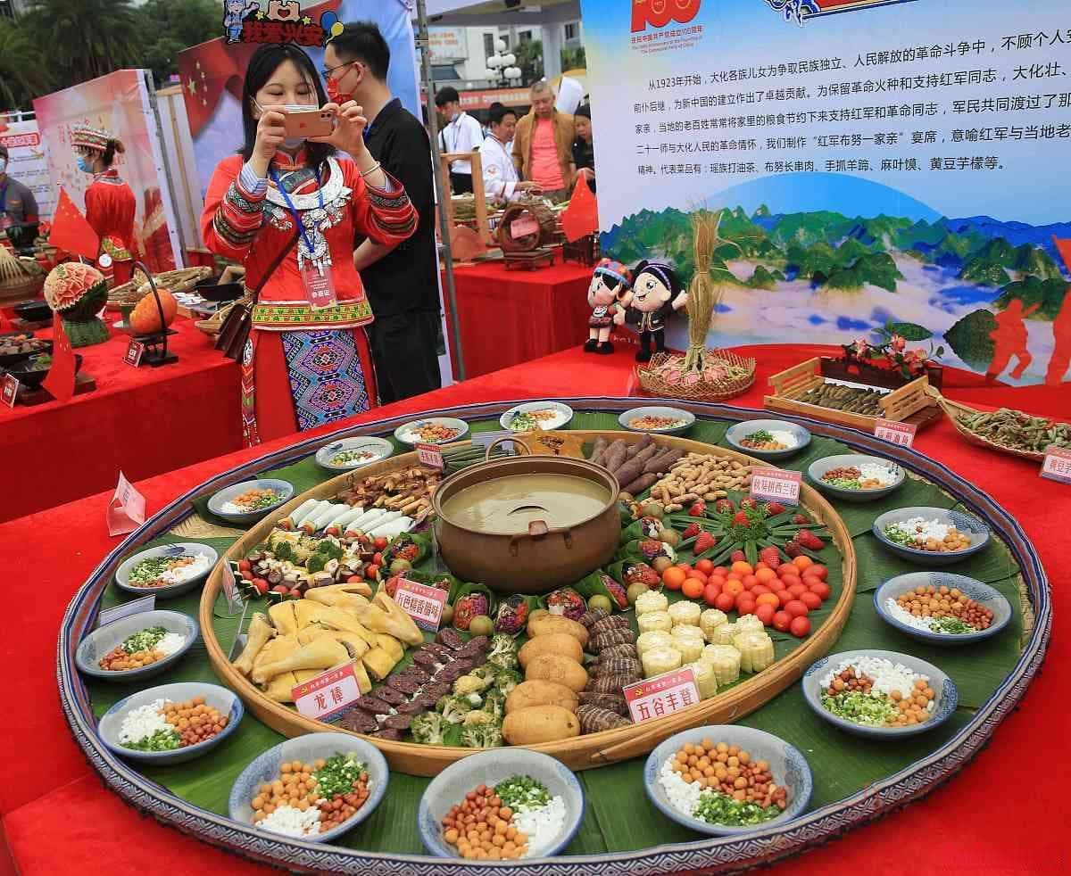 巴马4日游：长寿村美食与自然景观深度体验