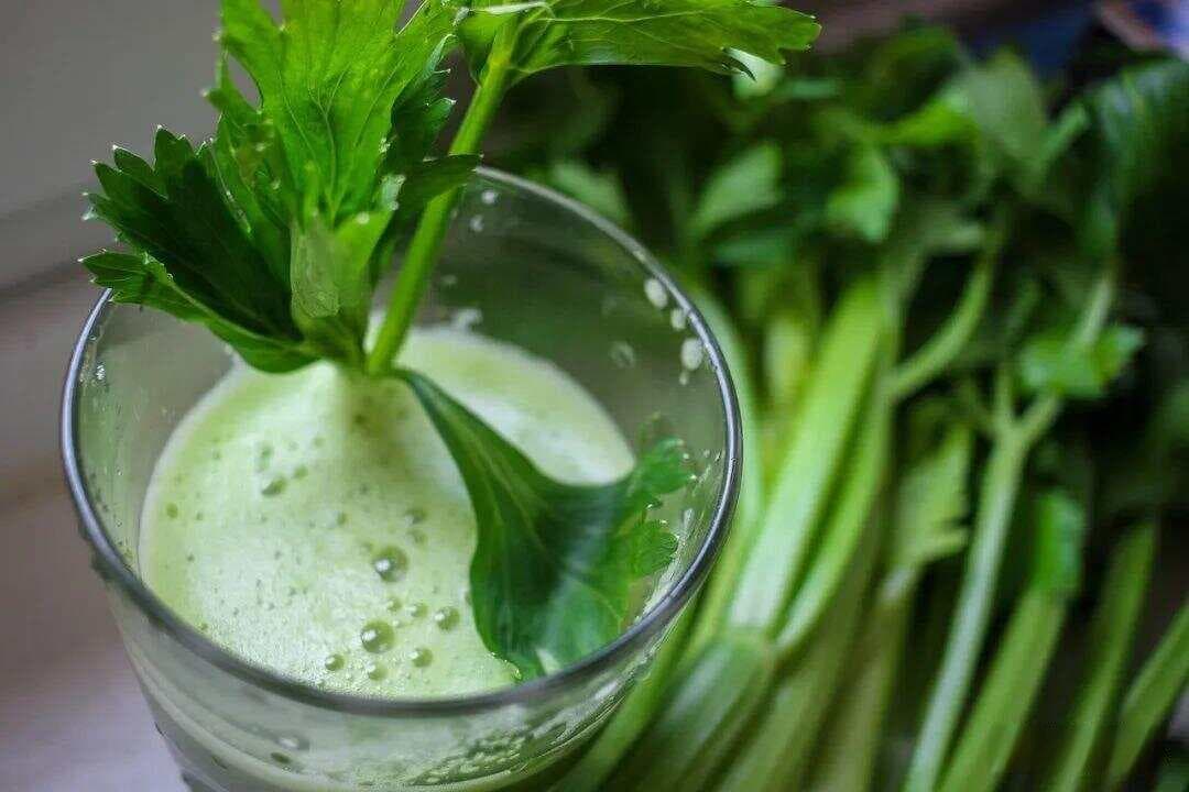 每天一杯西芹汁，真的能减肥？一篇DeepSeek的回答！