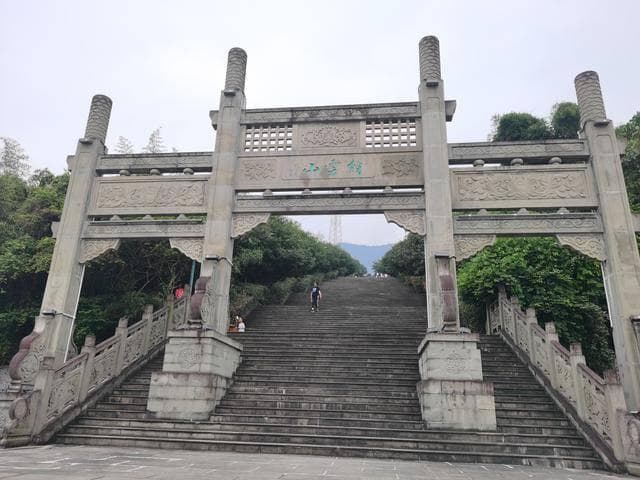 重庆缙云山：巴渝第一名山的自然人文之美